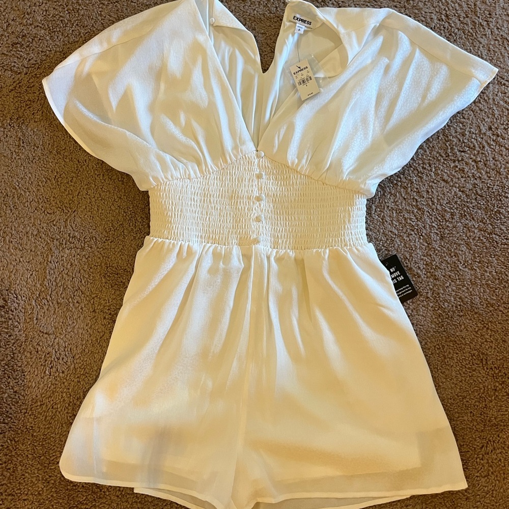 NWT white Express romper size S